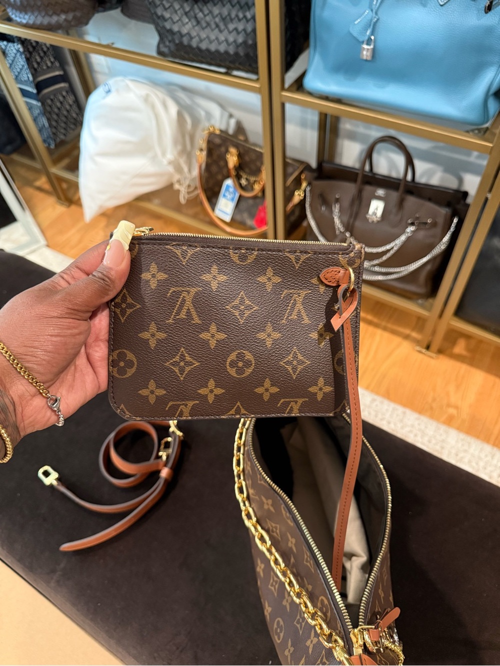 Louis Vuitton Loop Hobo Monogram Canvas - Picture 11 of 16